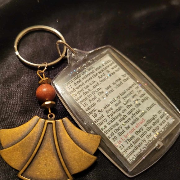 Bible Scripture Keychain with Metal Fan Pendant - Picture 1 of 3